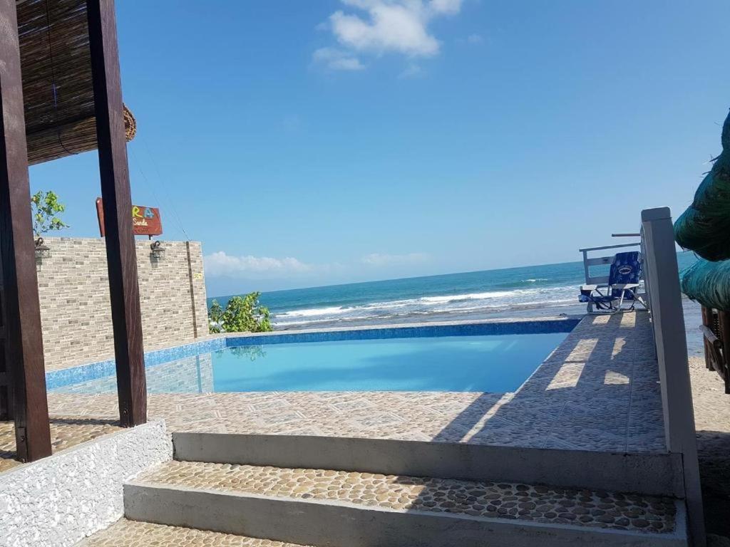 Aura Marina Sands Beach Resort Baler Esterno foto